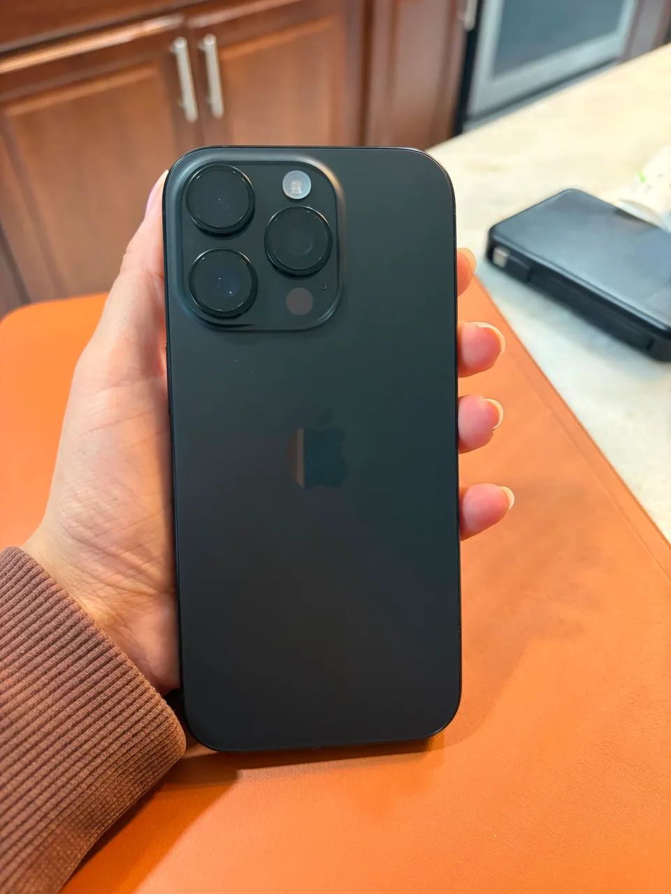 IPHONE 16 pro 256 gb - Foto 2