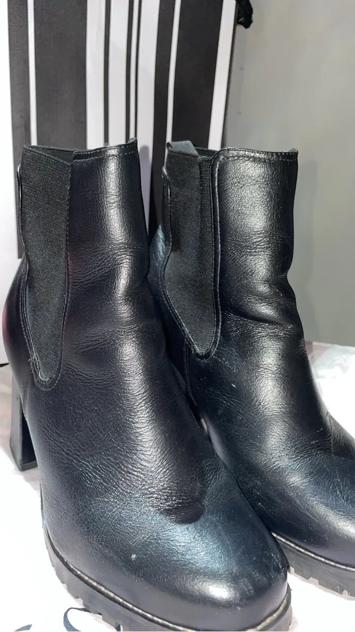 Bota Corello Original Tamanho 34  - Foto 3