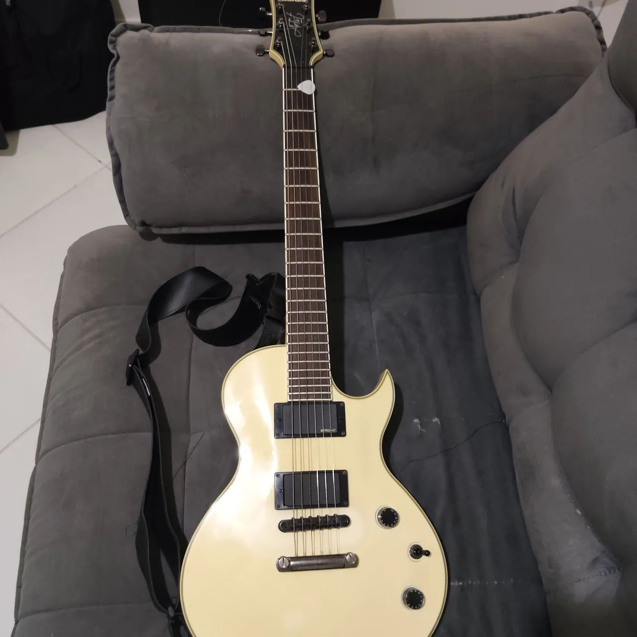 Guitarra Ibanez ARZ400 les Paul 