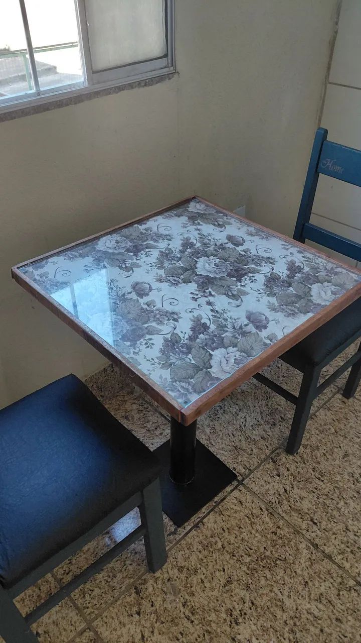 Mesa e cadeiras  - Foto 5