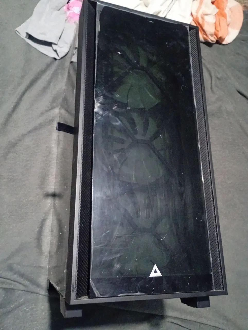 Gabnet semi-novo com plástico 
