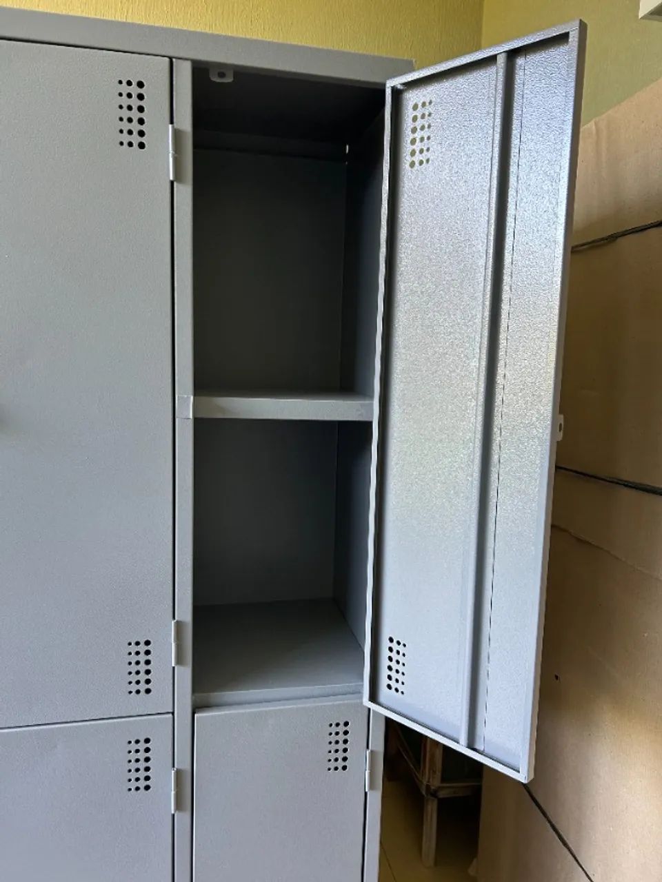 Roupeiro com 8 portas em aço - Foto 3