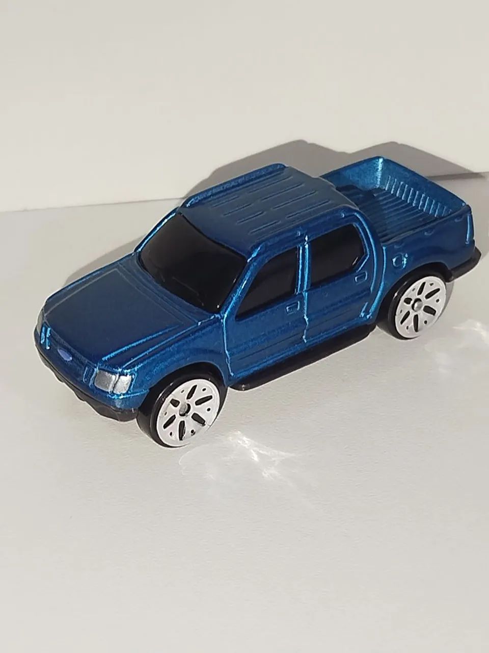 Maisto Ford Sport Trac 