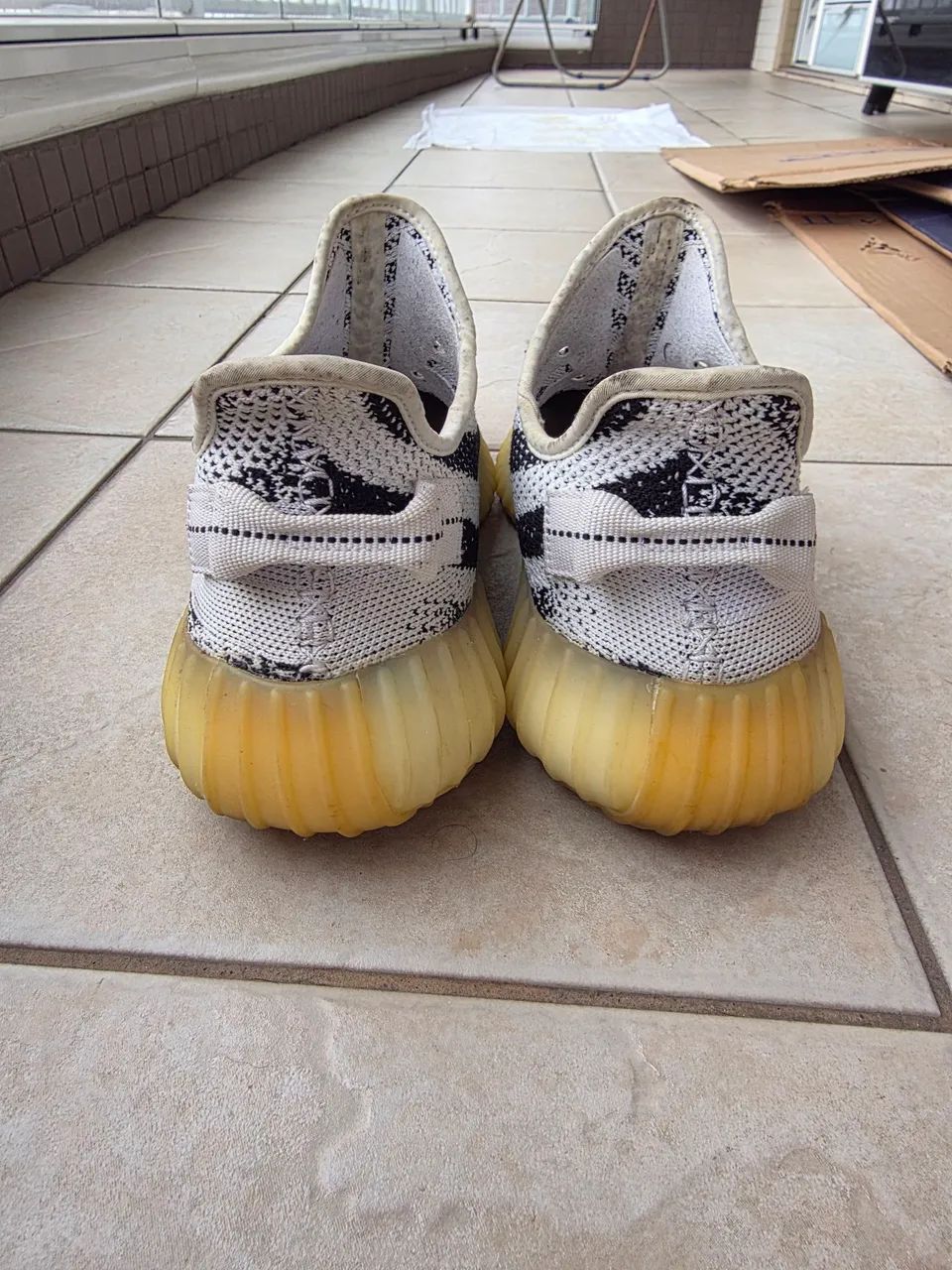 Yeezy Boost 350 v2 Zebra - Foto 2