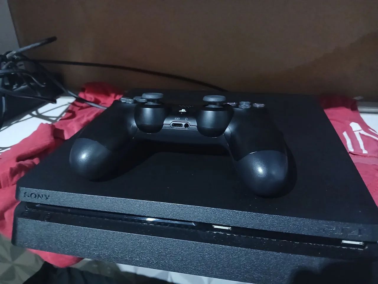 Ps4 Slim 1Tb bundle 