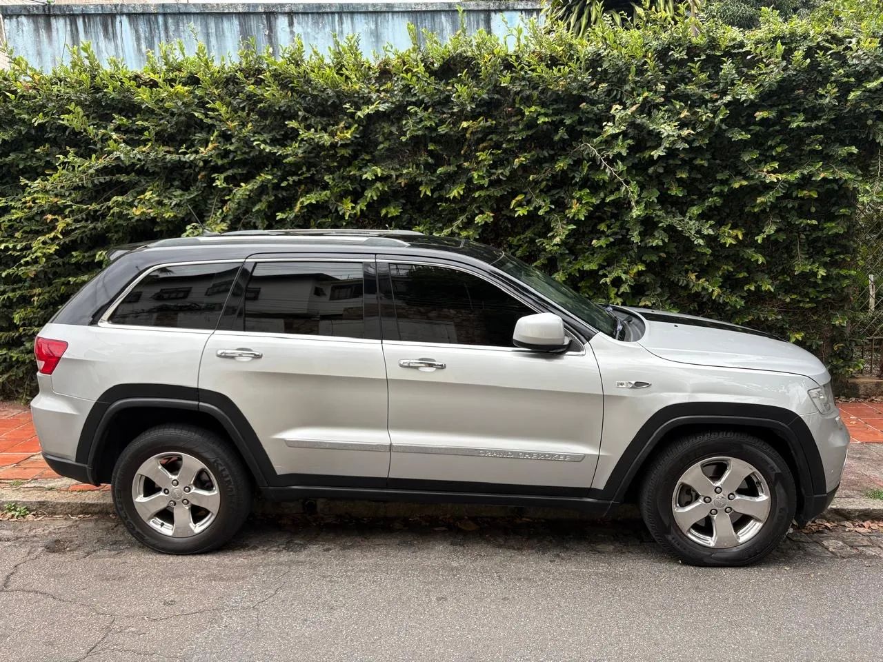 Jeep Grand Cherokee Grand Cherokee Limited 3.6 4x4 V6 Aut. 2012