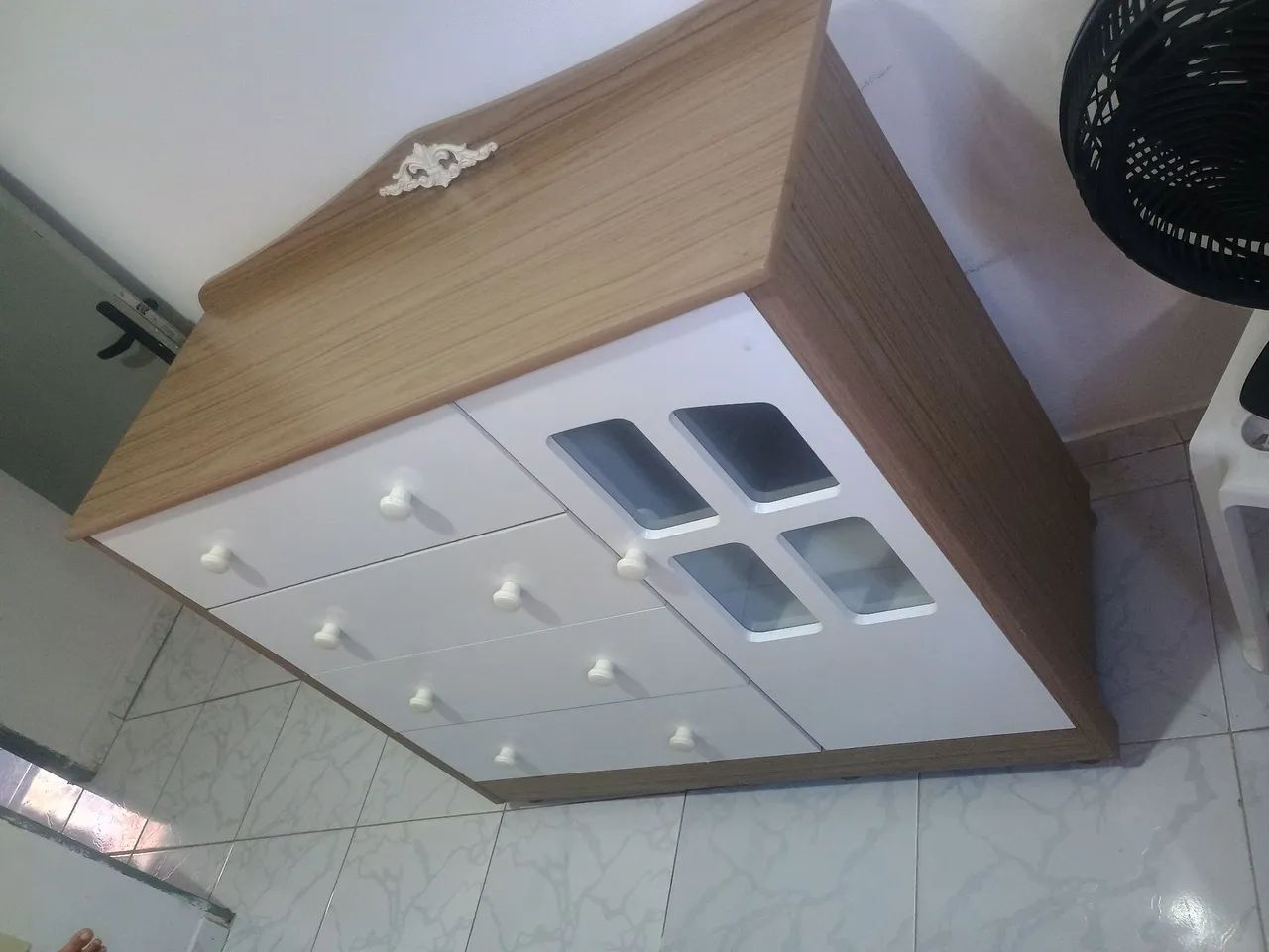 Cômoda semi nova