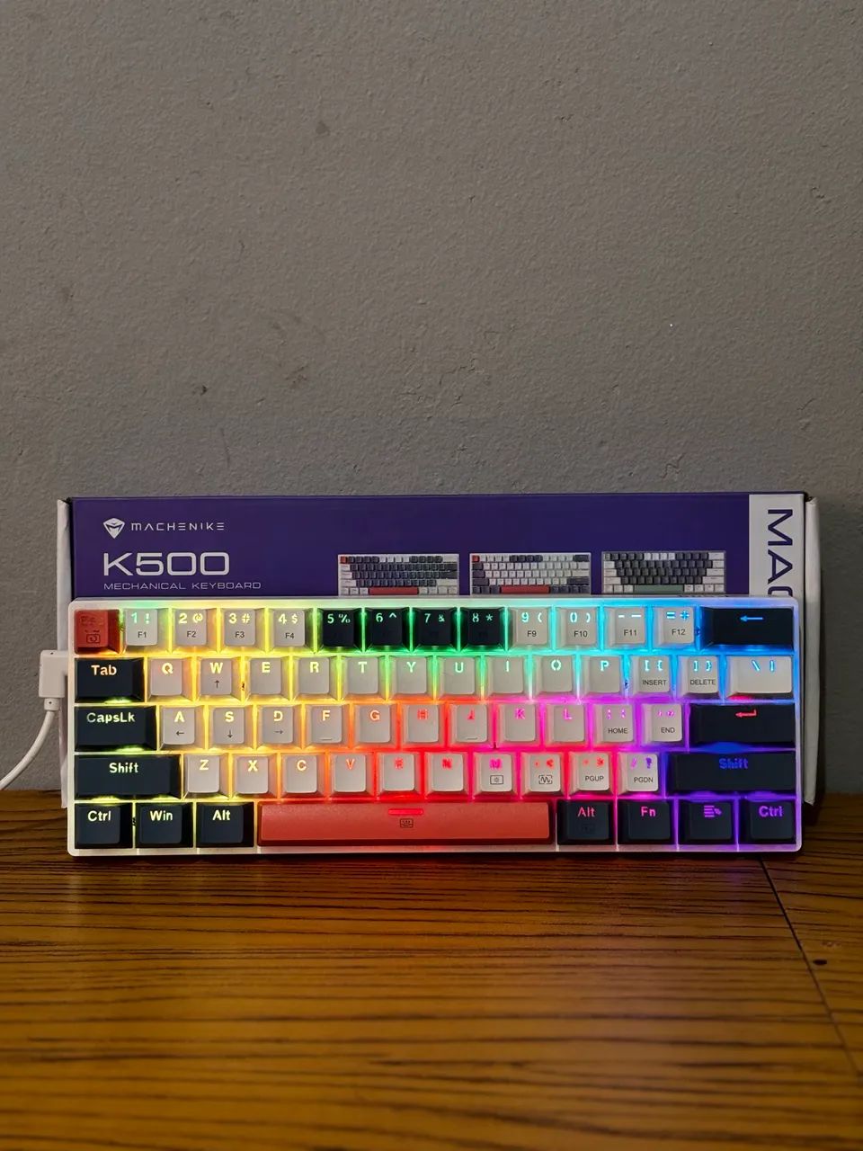 Vendo teclado Machenike K500, o queridinho dos gamers e setup minimalista!