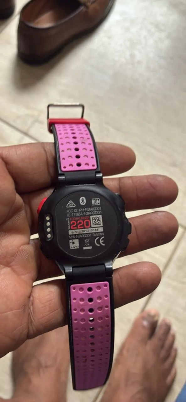 Relógio Garmin forerunner 220 - Foto 2