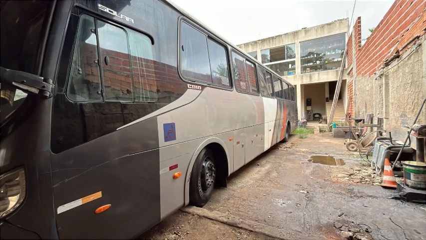 ônibus 46 lugares - modelo 2015/ excelente custo beneficio com conforto/ ponto para rodar - Foto 6