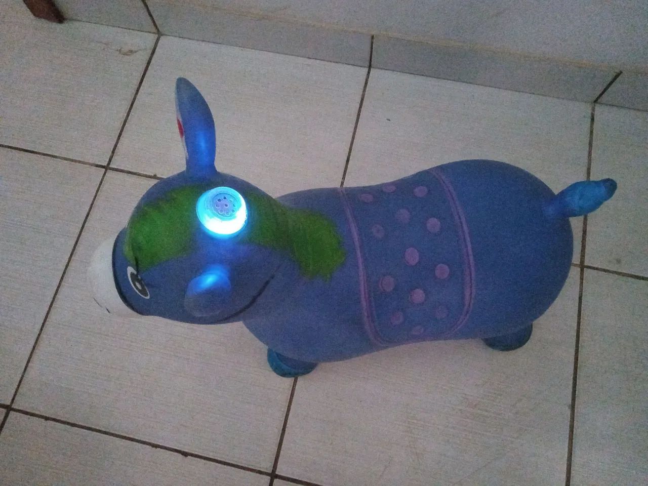 Cavalinho com Som (galope e relincho) e Led - Foto 3