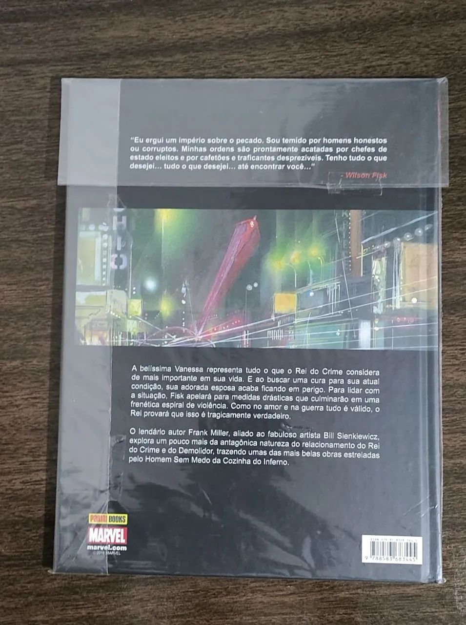 Demolidor: Amor e Guerra (Marvel Graphic Novel) - Foto 2