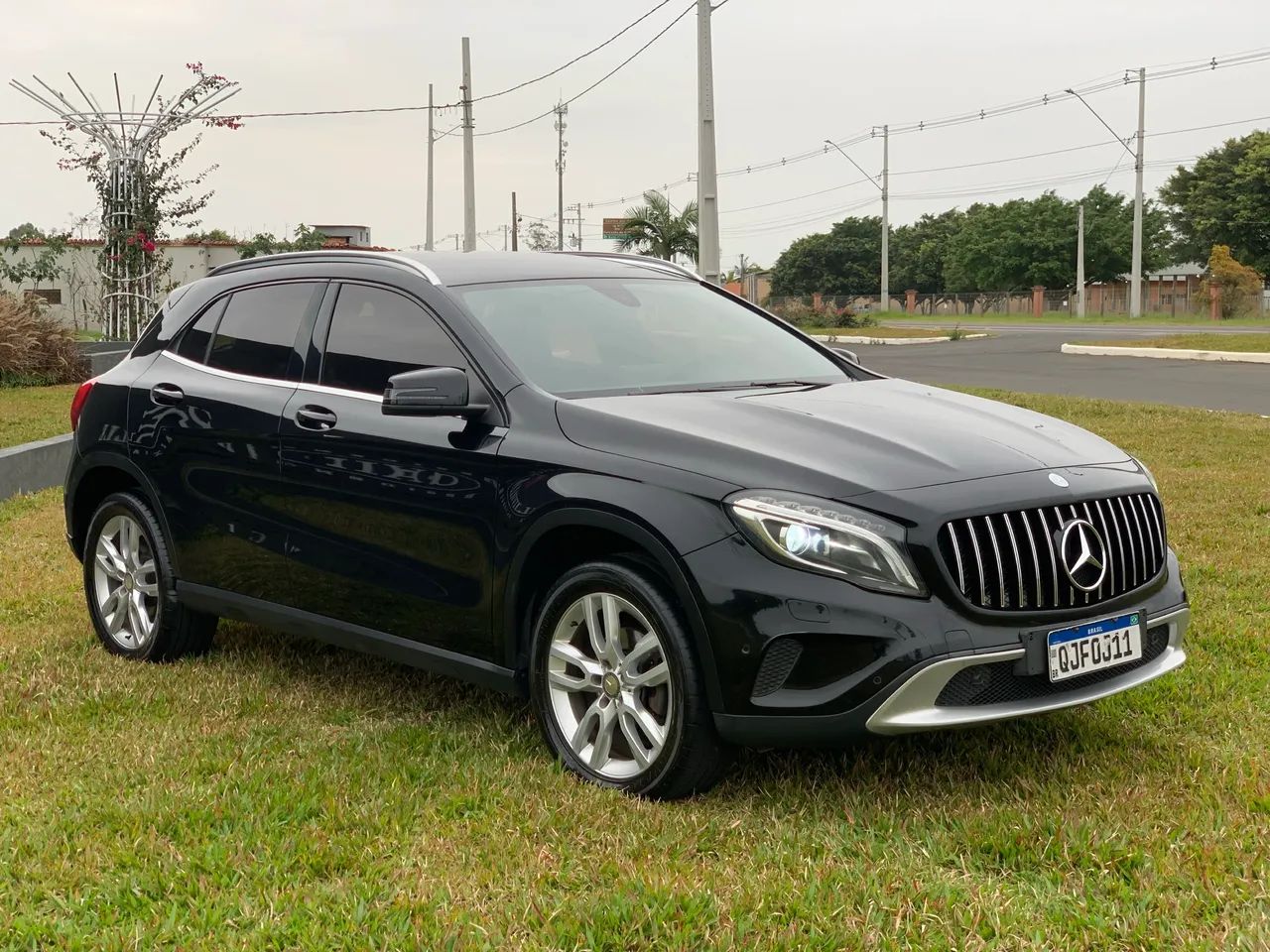Mercedes-Benz GLA 200 Adv. 1.6/1.6 TB 16V Flex Aut. 2016
