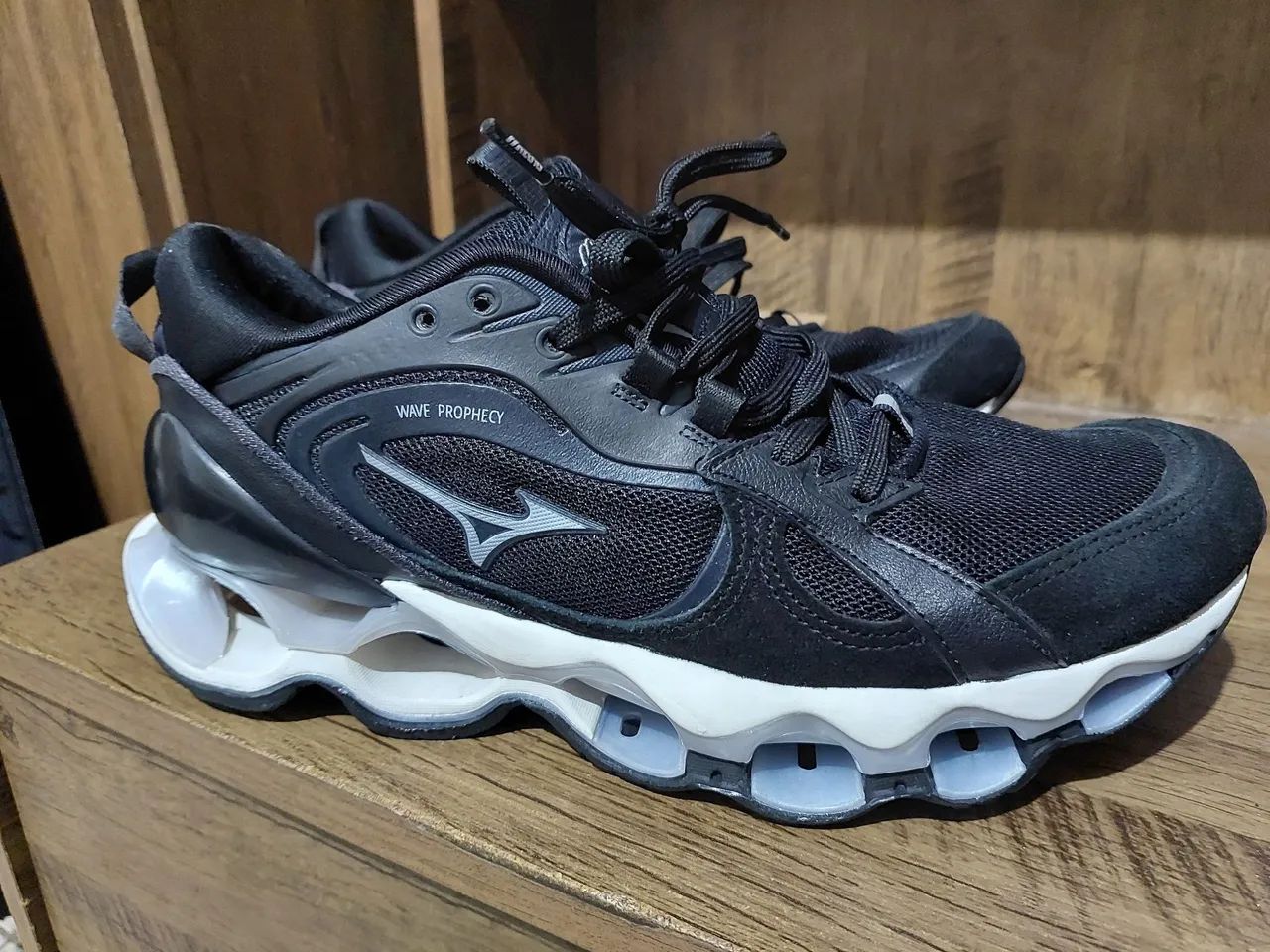 Tenis Mizuno Wave Beta 2