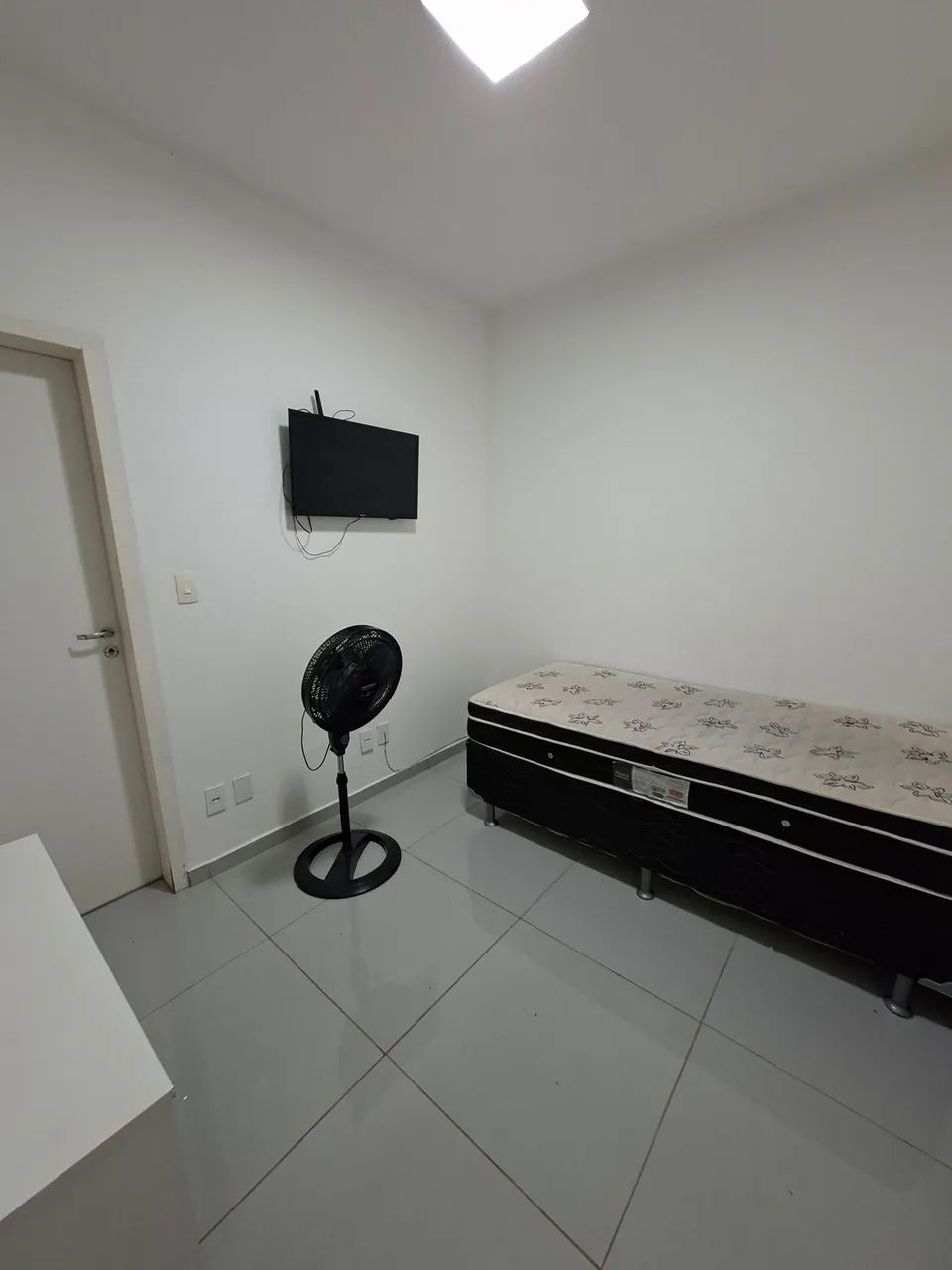 Kitnet mobiliada no centro - Foto 4