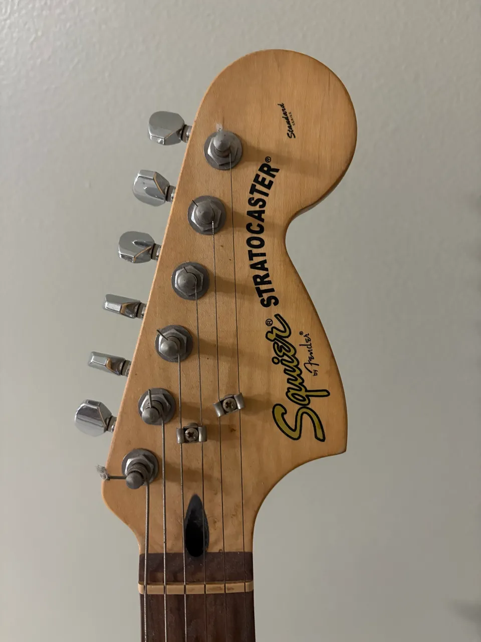 squier stratocaster standard