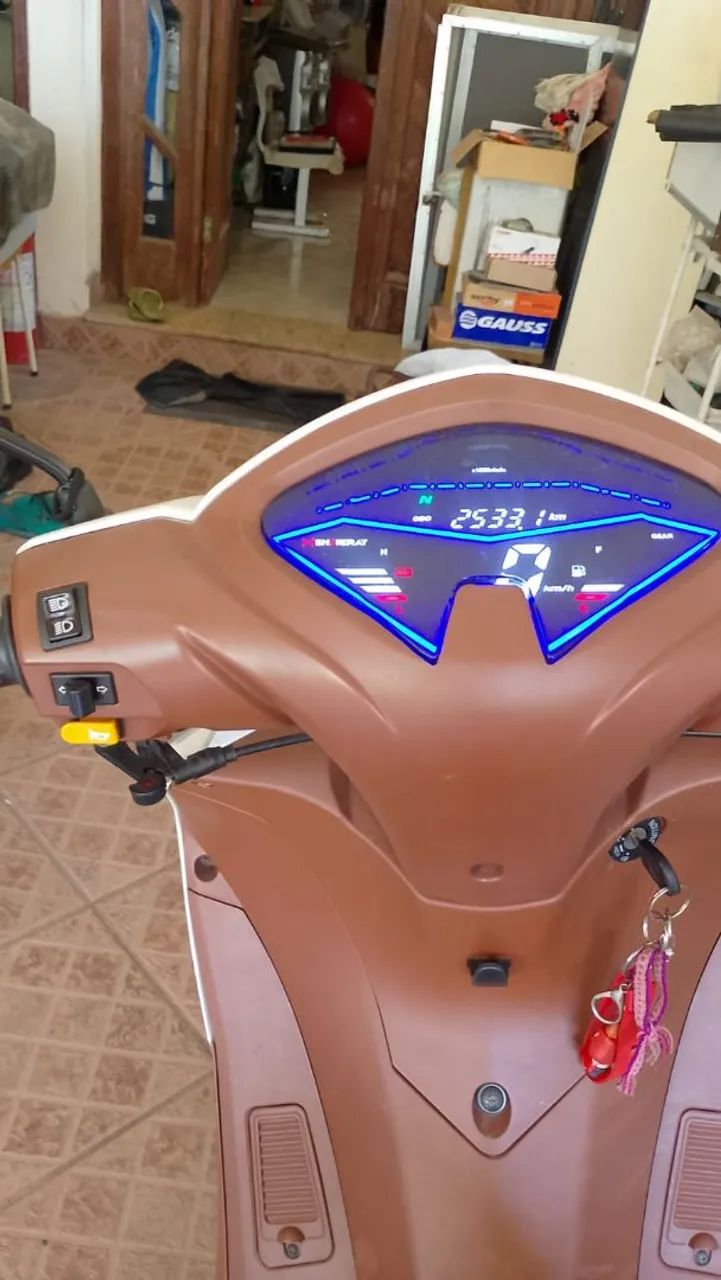 Moto Shneray - Foto 2