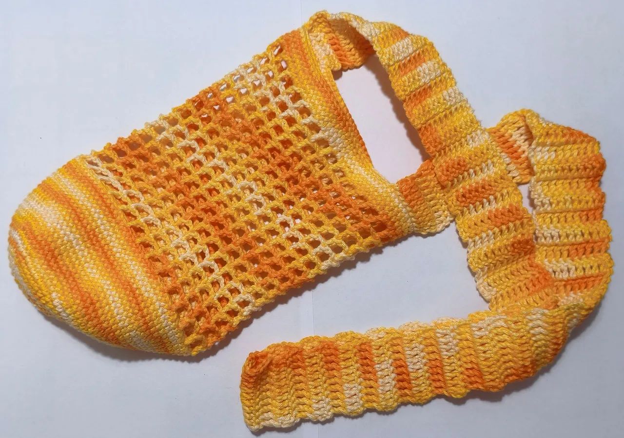 BOTTLE BAG CROCHÊ/ BOLSA GARRAFA CROCHÊ COM ALÇA - Foto 4