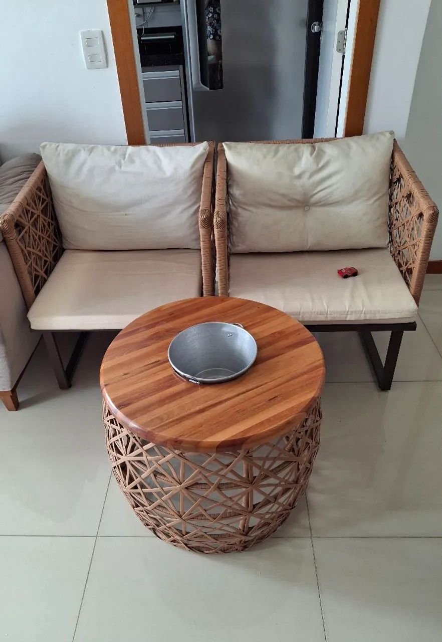 Jogo de Varanda com mesa balde de gelo