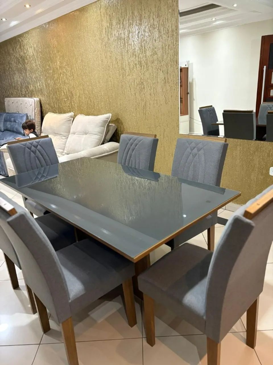 MESA JANTAR , TAMPO DE VIDRO COMPLETA , NOVISSIMA , CADEIRAS ESTOFADAS  - Foto 5