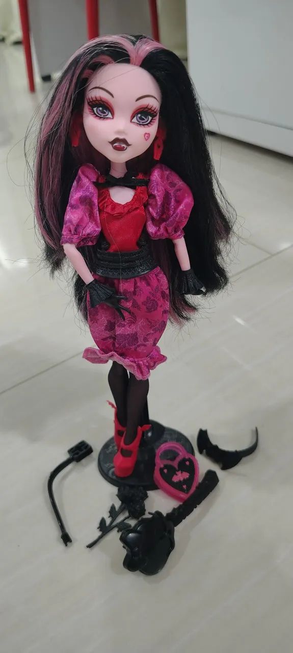Monster High Howliday Love Edition Draculaura (LER DESCRIÇÃO) - Foto 2