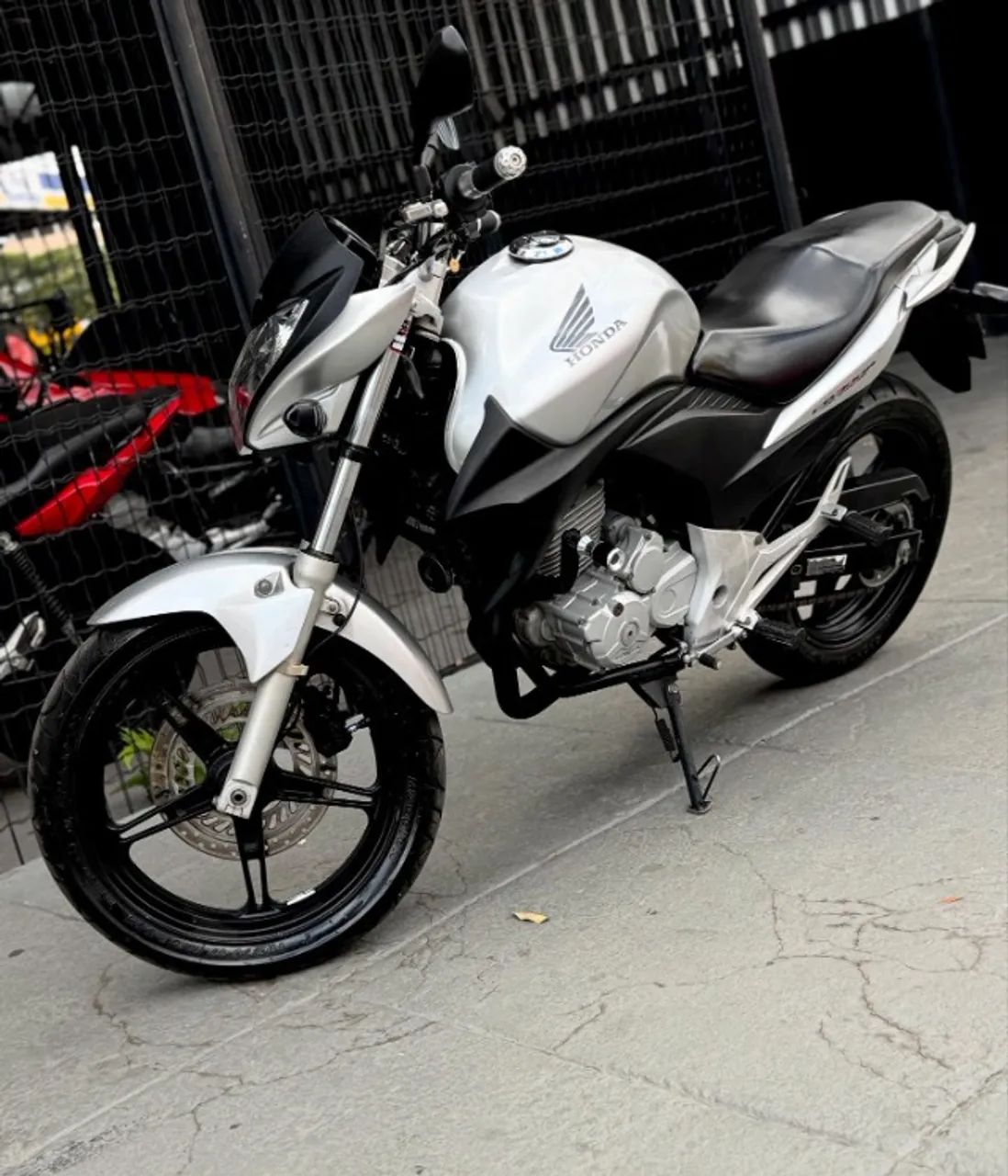 Honda Cb300 2010 - Foto 3