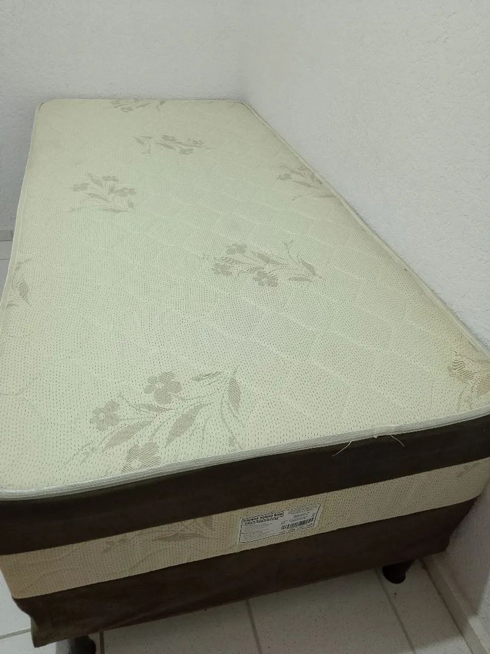 Vendo cama box solteiro  - Foto 4