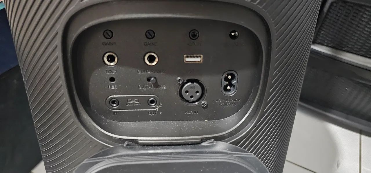 Caixa de som Tronsmart Halo 300. 240W RMS. 20H de bateria. Aberta so para fotos e teste. - Foto 6