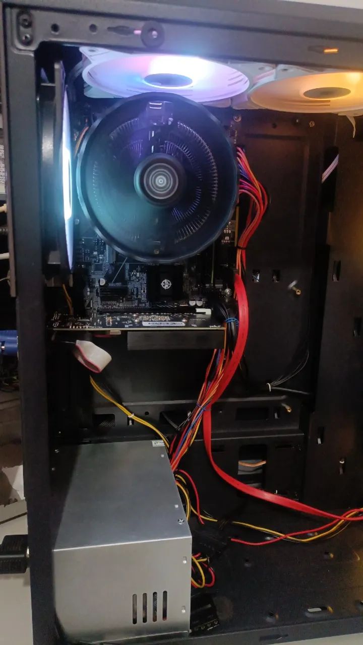 Pc core i5 8GB de ram placa mãe e processador e gabinete de vidro novos com controladora - Foto 3