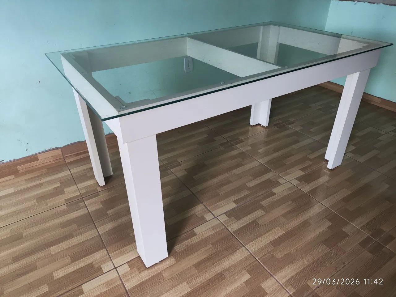 Mesa com tampo de vidro. - Foto 3