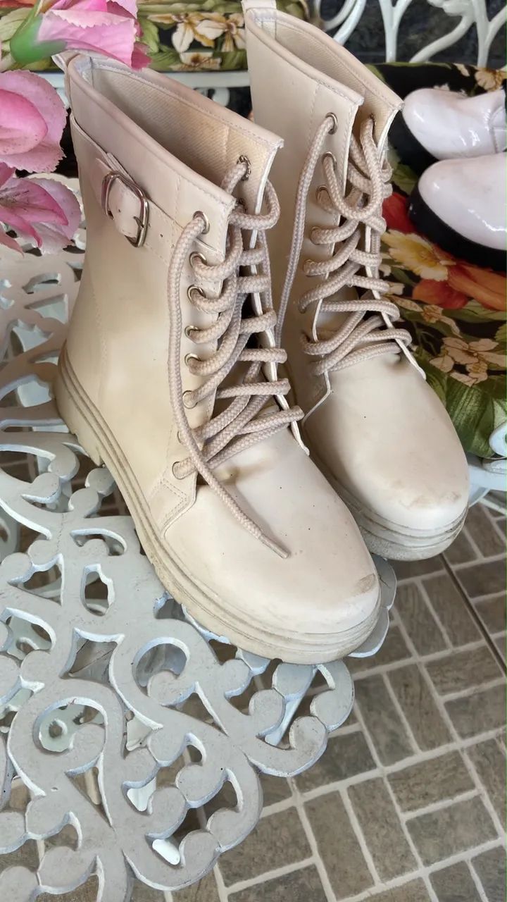 2 BOTAS SEMI NOVAS! 