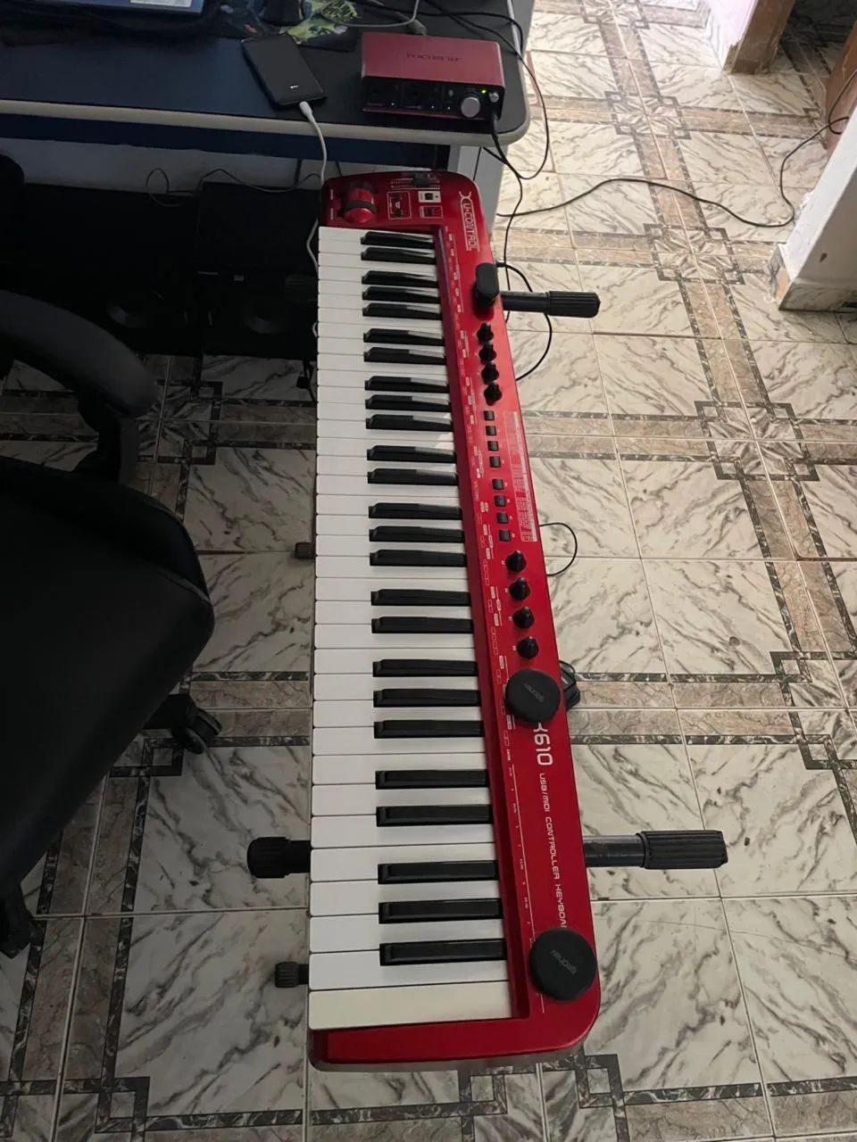 Teclado controlador Behringer UMX610 - Foto 3