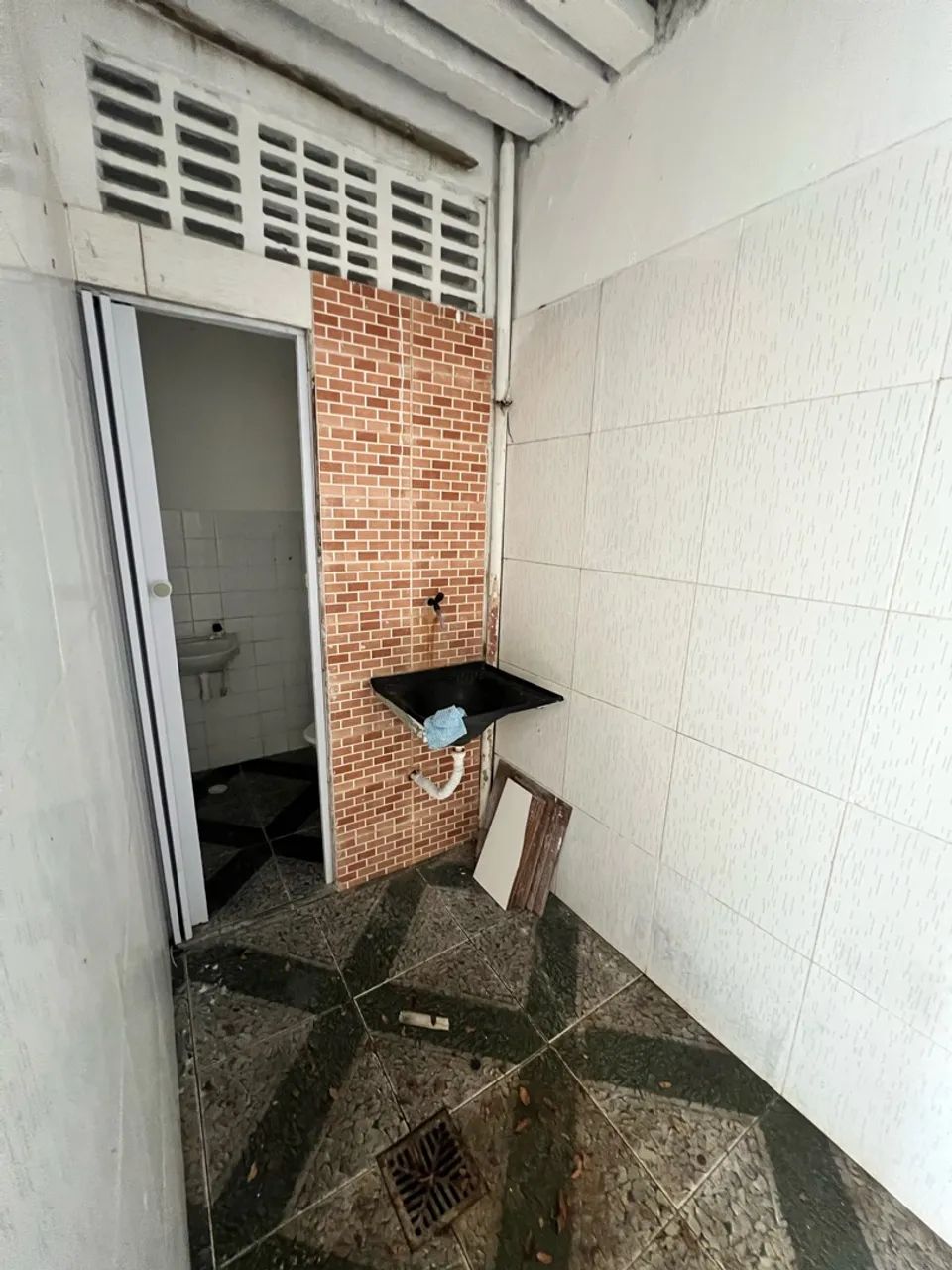 ALUGO SALA COMERCIAL NO CENTRO - Foto 4