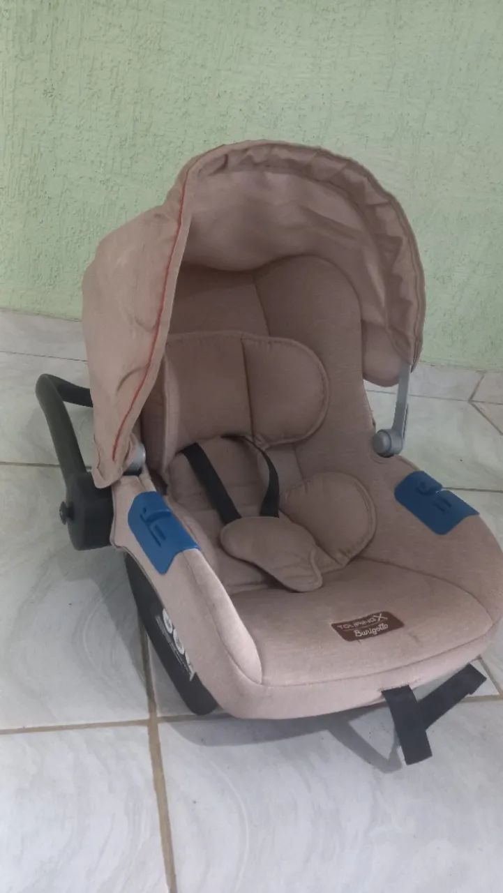 Carrinho  com  bebê conforto   - Foto 4