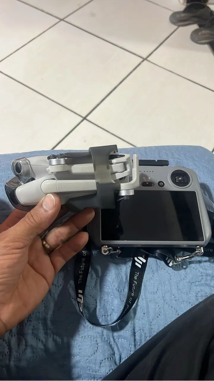 Drone DJI Mini 4 pro controle com tela (COMBO) - Foto 2