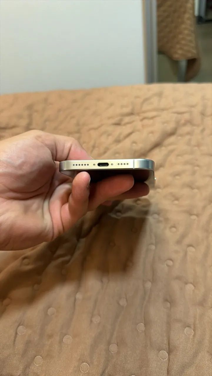 iPhone 16 pro max ótimo estado  - Foto 2