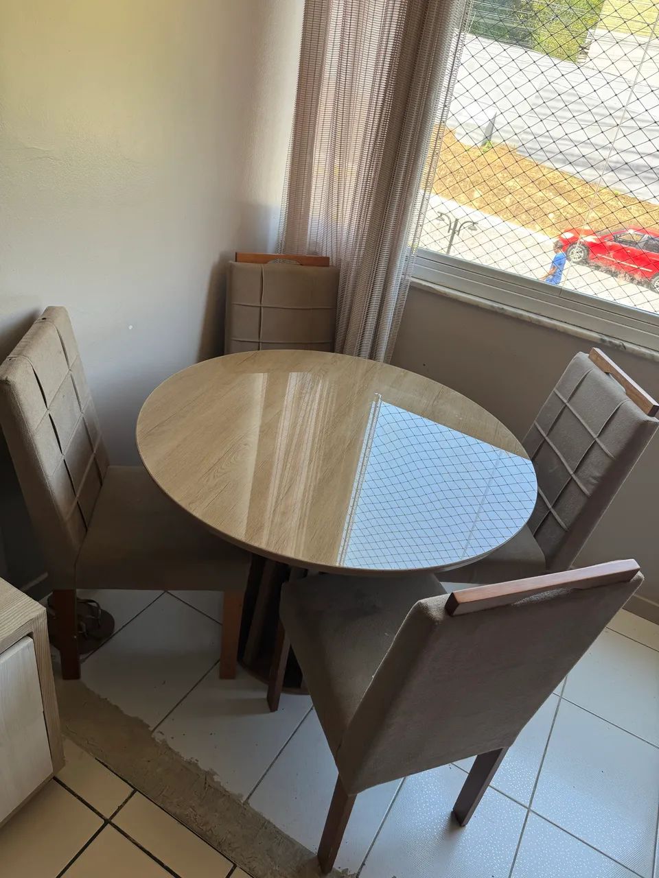 VENDO MESA DE JANTAR 4 CADEIRAS - Foto 4