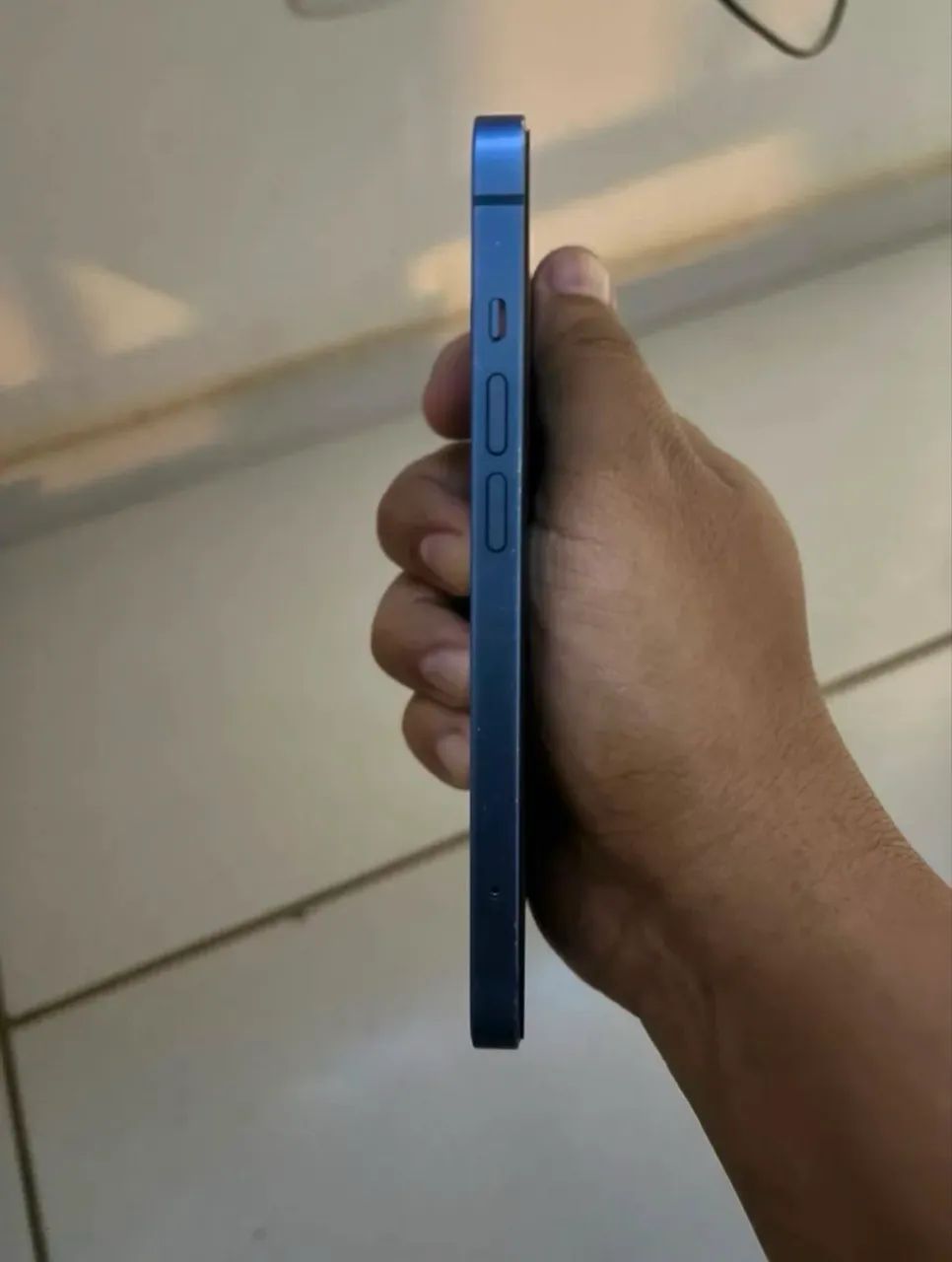Vendo iPhone 13 (Leia a Descrição) - Foto 2