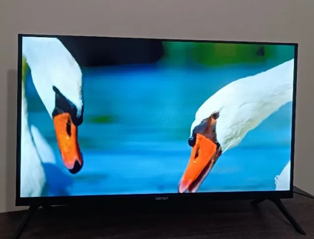 Televisão 32' polegadas nova