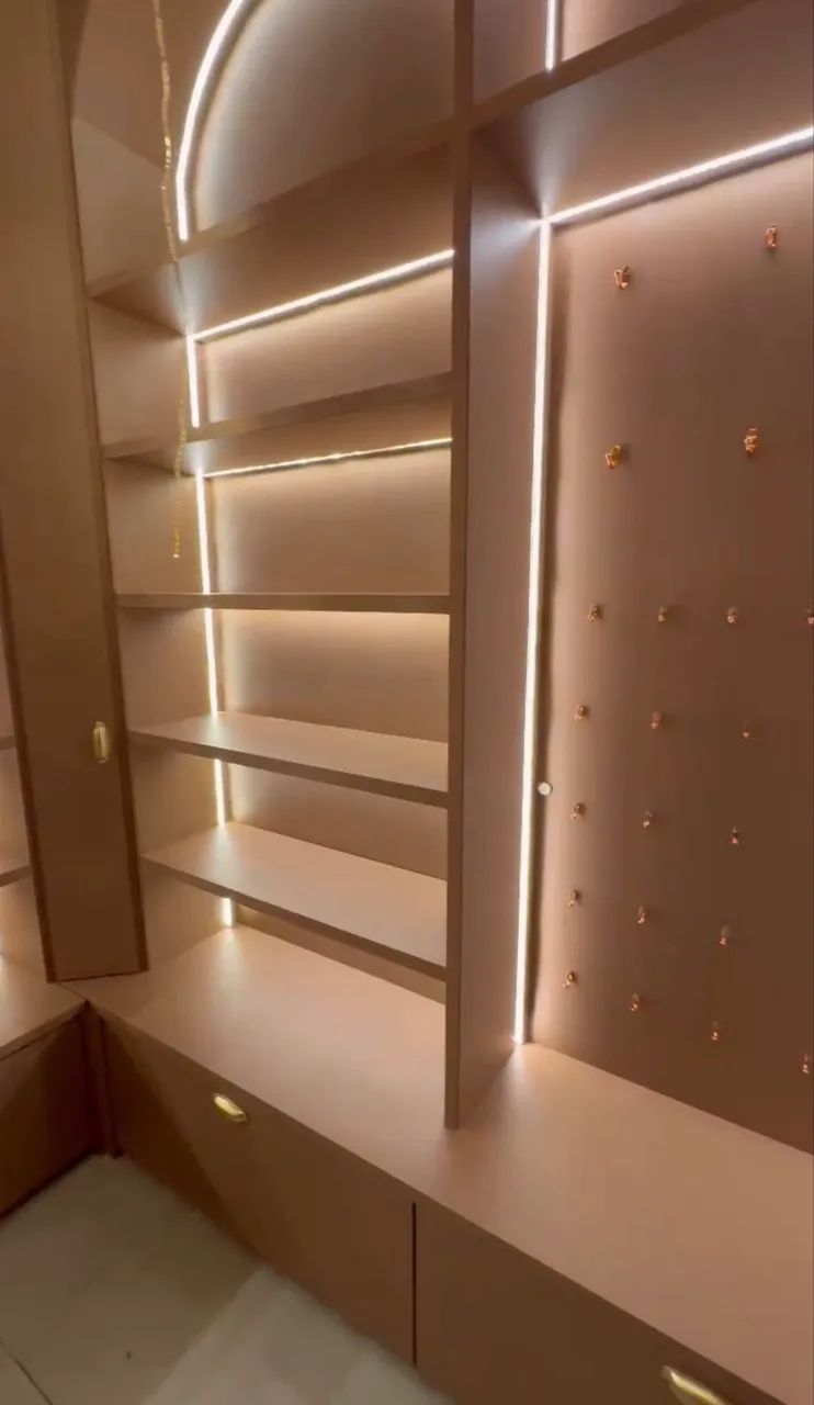     Móvel Planejado para Loja de Luxo - Sofisticado e Impecável - Foto 3