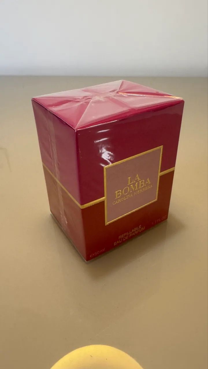 Perfume La Bomba - Carolina Herrera - Foto 2