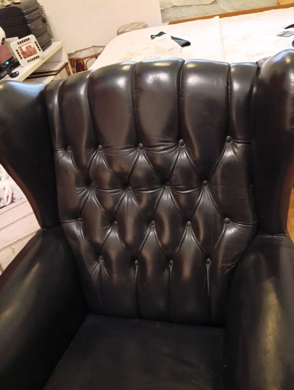 Vendo poltrona bergere com capitonê - Foto 4