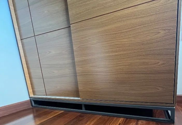 Guarda-roupa/armário em mdf com portas de correr - Foto 2