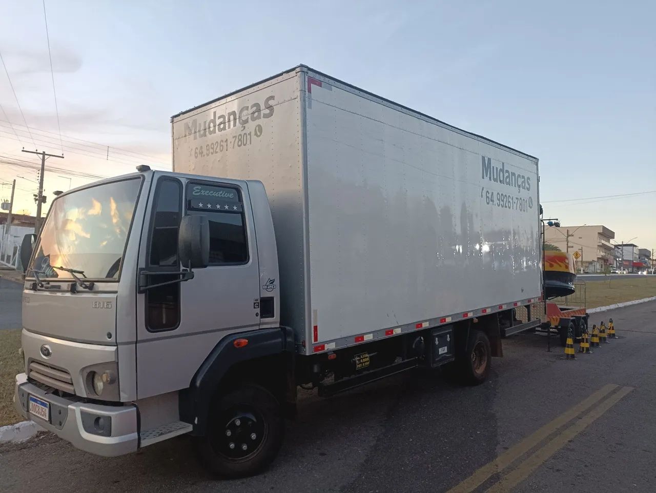Cargo 816 bau - Foto 2
