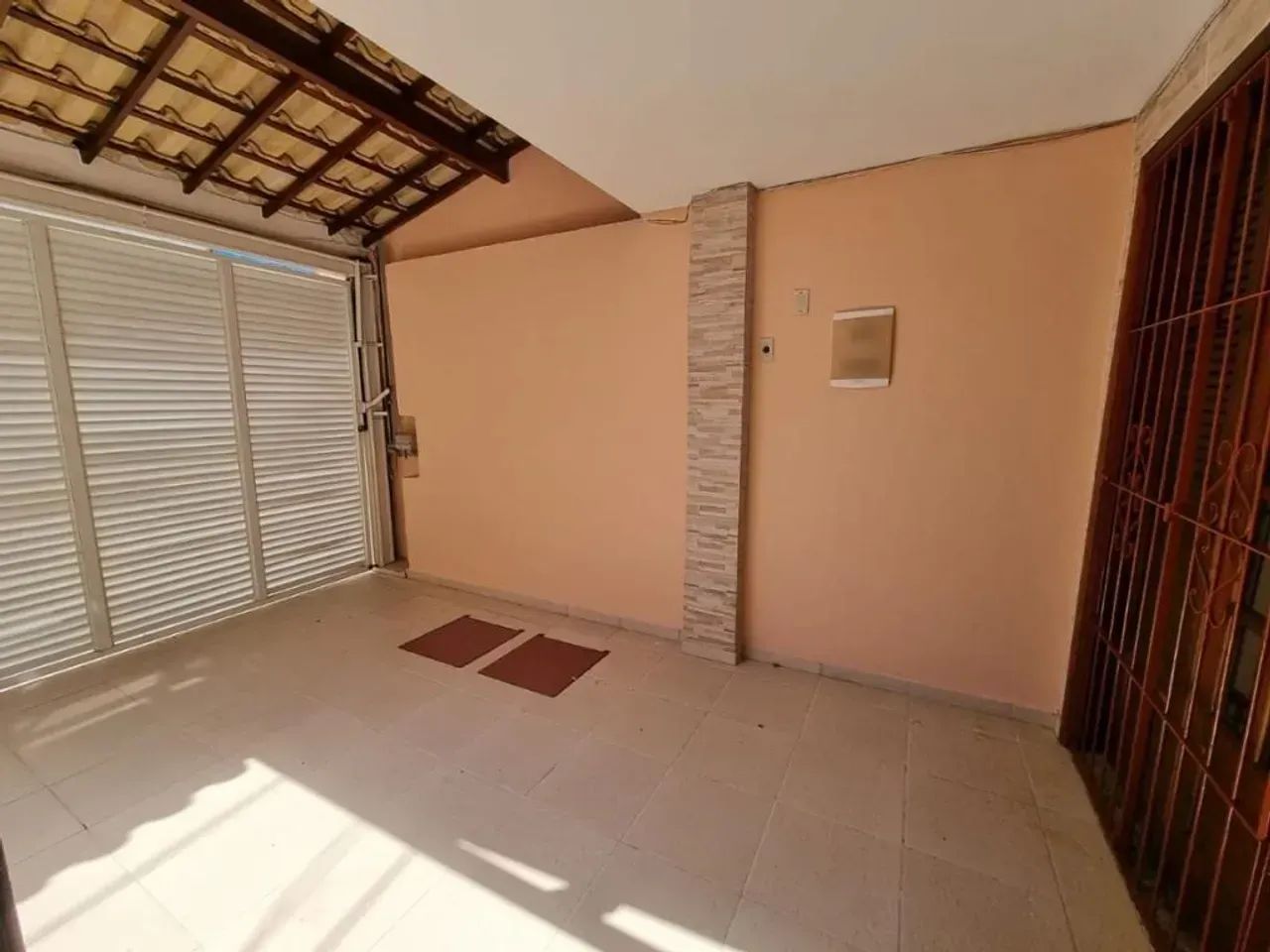 Vendo Casa Duplex com 2 quartos em Imbetiba - Macaé - RJ - Foto 3