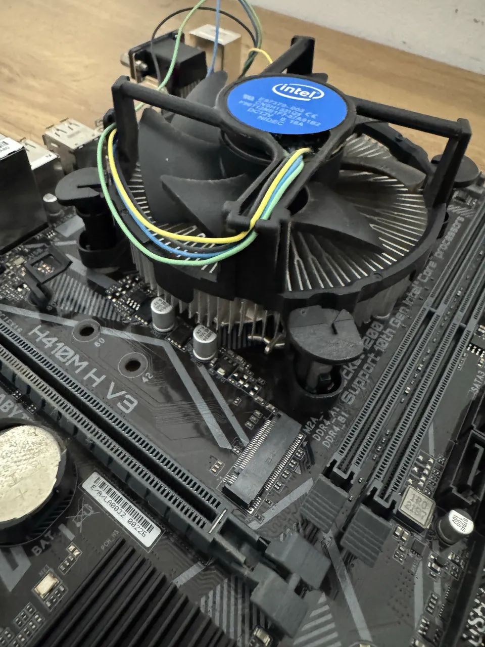 Intel i3 10100 - Foto 3