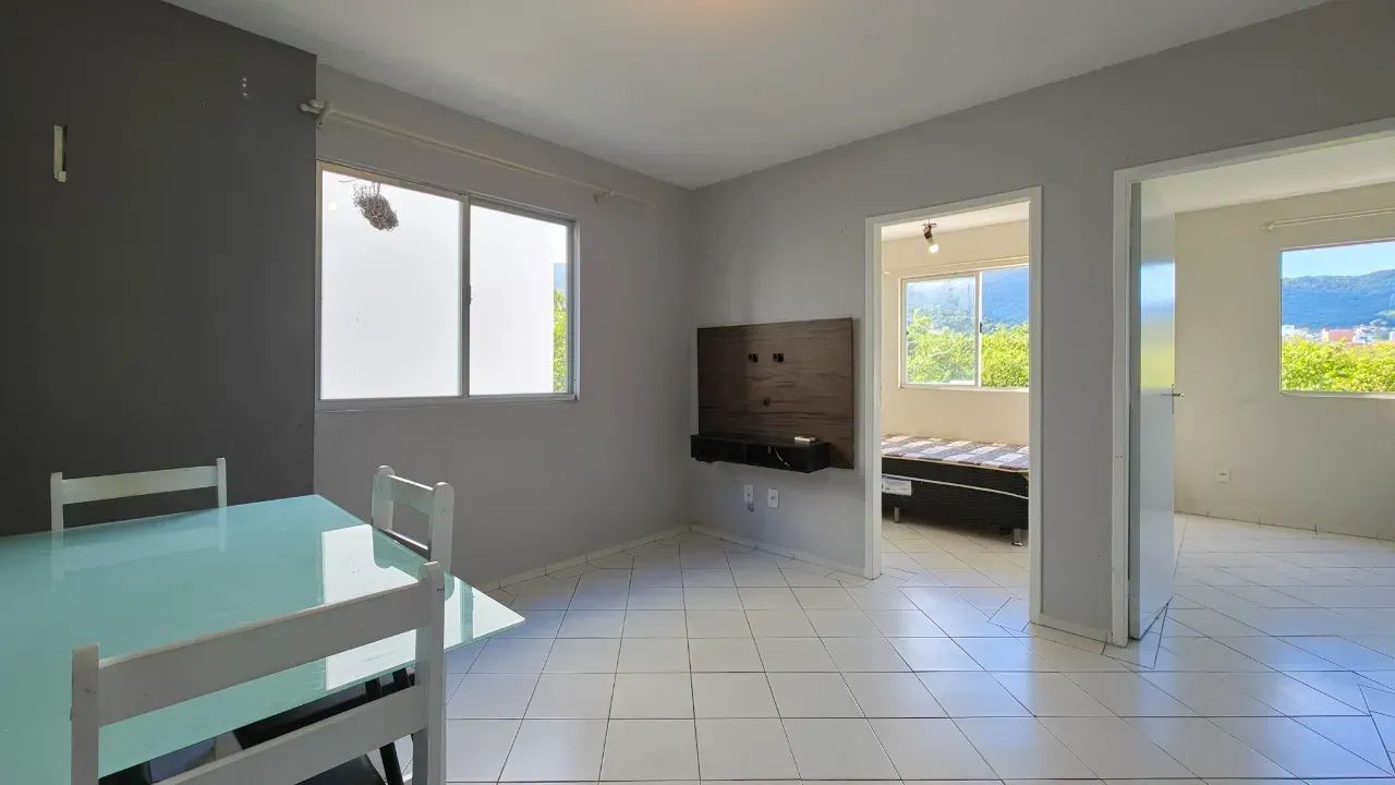 Imóvel para venda possui 52 metros quadrados com 2 quartos em Itacorubi - Florianópolis - 