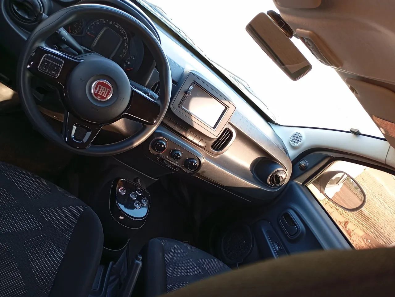 Mobi 1.0 GSR automático  - Foto 5