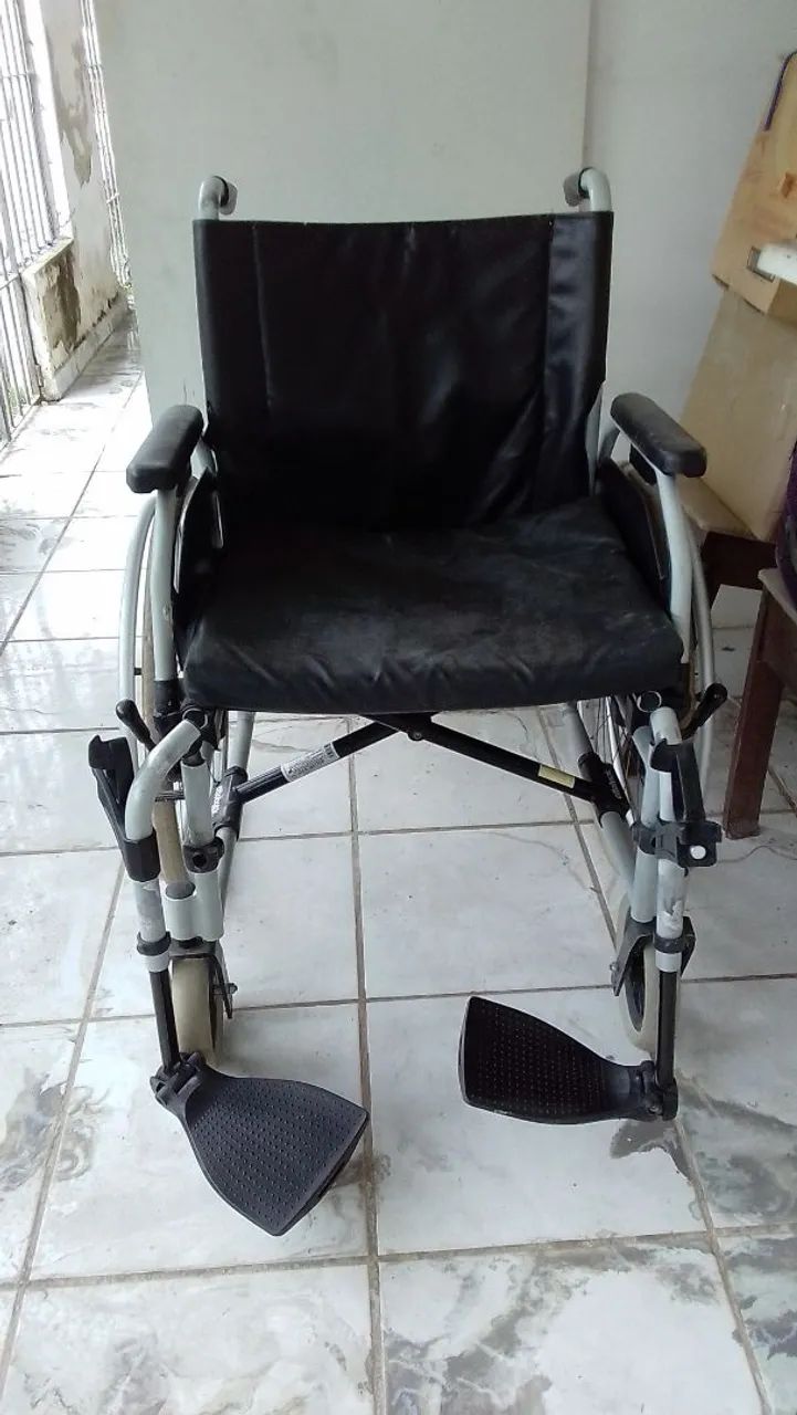 Cadeira de rodas - Foto 2