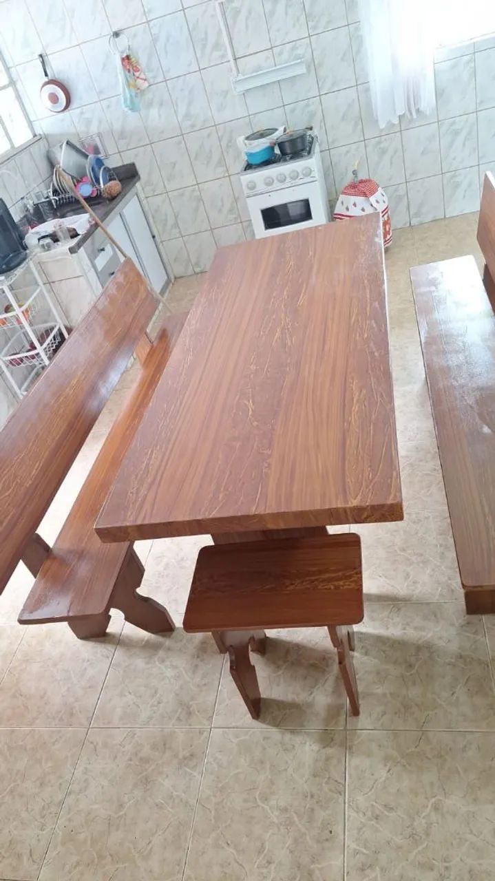 Mesa pedra de ardósia polida e pintada 